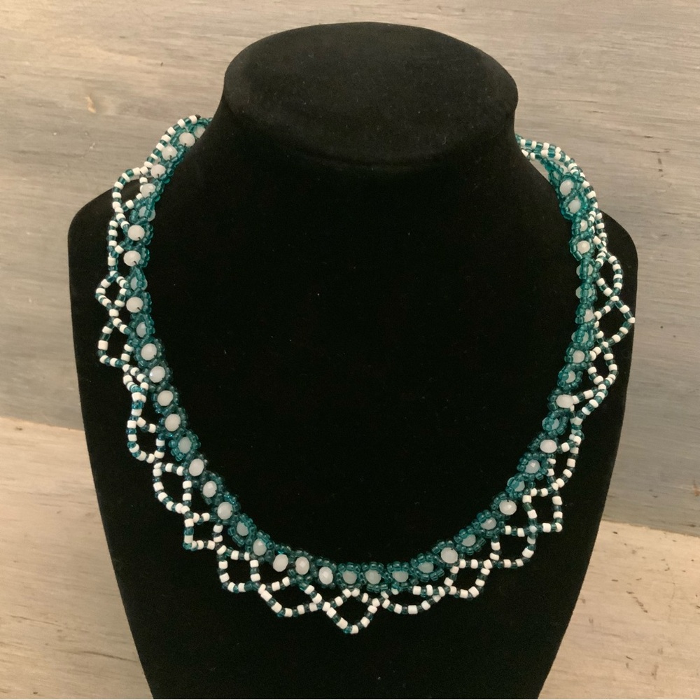 Beautiful Hand Beaded Aqua Blue White‎ Mini Bead Choker Necklace 16”-19” New